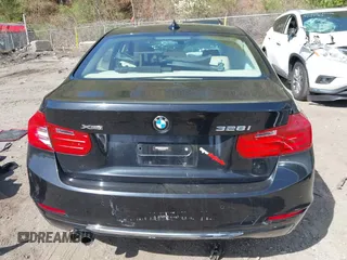2014 BMW 3 Series 328i xDrive с VIN WBA3B5C54EP543441, выставлен на аукционе IAAI как лот 42144984 с пробегом Не указан миль и . История ставок и продаж доступна на DreamBid. Изображение 16.