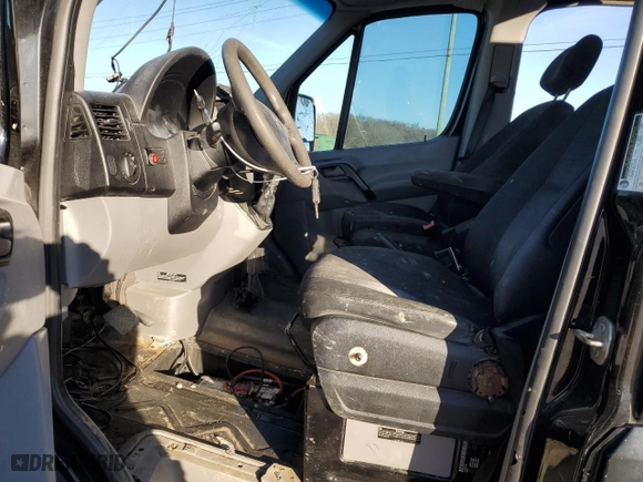 2014 Mercedes-Benz Sprinter Passenger Vans with VIN WDZPE7CC9E5825043, listed as a Copart auction lot 42571505 with NaN miles and Salvage Title. Bid and sale history available at carsss.com. Image 7.