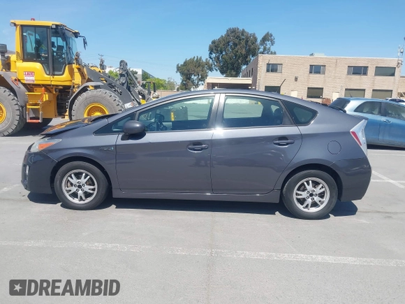 2010 Toyota Prius II z VIN JTDKN3DU2A0188949, wystawiony jako IAAI lot #42195197 z przebiegiem 247 970 mil mil oraz . Historia ofert i sprzedaży dostępna na DreamBid. Obrazek 14.