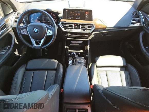 2024 BMW X3 sDrive30i z VIN 5UX43DP00R9V04092, wystawiony jako Copart lot #56058865 z przebiegiem 40 637 mil mil oraz Czysty tytuł • Clean title. Historia ofert i sprzedaży dostępna na DreamBid. Obrazek 8.