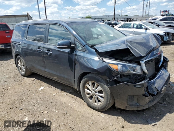 2016 Kia Sedona LX with VIN KNDMB5C10G6134592, listed as a Copart auction lot 56881974 with 137,797 mi miles and Salvage Title. Bid and sale history available at carsss.com. Image 4.