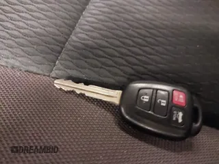 2018 Toyota Corolla L z VIN 2T1BURHE9JC098891, wystawiony jako IAAI lot #41656628 z przebiegiem 51 920 mil mil oraz . Historia ofert i sprzedaży dostępna na DreamBid. Obrazek 11.