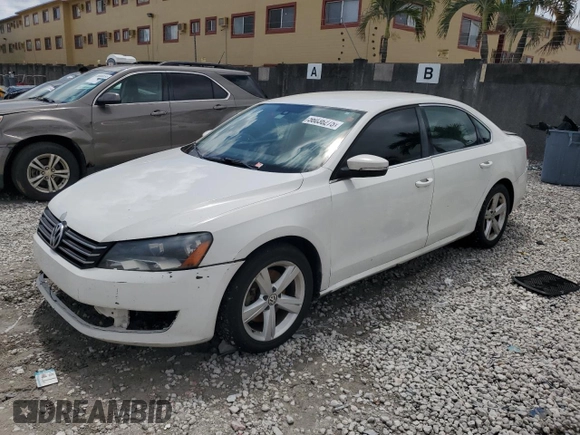 2013 Volkswagen Passat SE z VIN 1VWBP7A34DC033008, wystawiony jako Copart lot #56036275 z przebiegiem 248 316 mil mil oraz Czysty tytuł • Clean title. Historia ofert i sprzedaży dostępna na DreamBid. Obrazek 1.