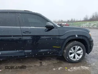 2018 Volkswagen Atlas SE z VIN 1V2LR2CA1JC515168, wystawiony jako IAAI lot #42024499 z przebiegiem 112 558 mil mil oraz . Historia ofert i sprzedaży dostępna na DreamBid. Obrazek 18.