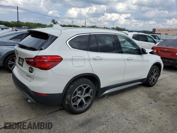 2019 BMW X1 xDrive28i with VIN WBXHT3C59K5L90317, listed as a Copart auction lot 61028125 with 46,789 mi miles and Salvage title. Bid and sale history available at DreamBid. Image 3.