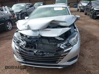 2023 Nissan Versa SV z VIN 3N1CN8EV8PL862755, wystawiony jako IAAI lot #42261886 z przebiegiem 36 249 mil mil oraz . Historia ofert i sprzedaży dostępna na DreamBid. Obrazek 12.