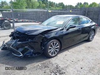 2019 Lexus ES 350 with VIN 58ABZ1B16KU042893, listed as a IAAI auction lot 42288578 with 13,765 mi miles and . Bid and sale history available at DreamBid. Image 2.