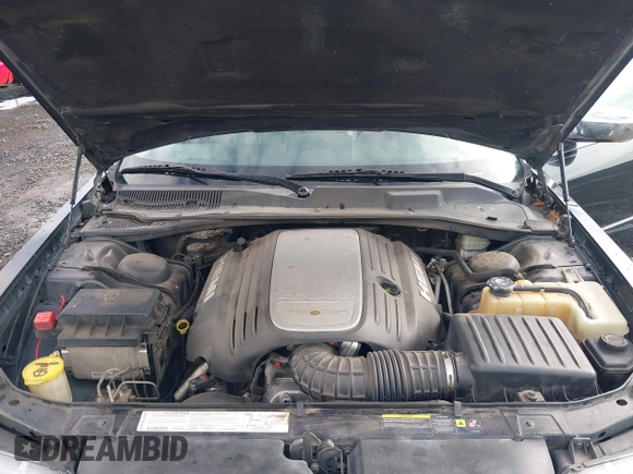 2006 Chrysler 300 C with VIN 2C3LK63H66H437280, listed as a IAAI auction lot 41615050 with 209,303 mi miles. Bid and sale history available at carsss.com. Image 10.