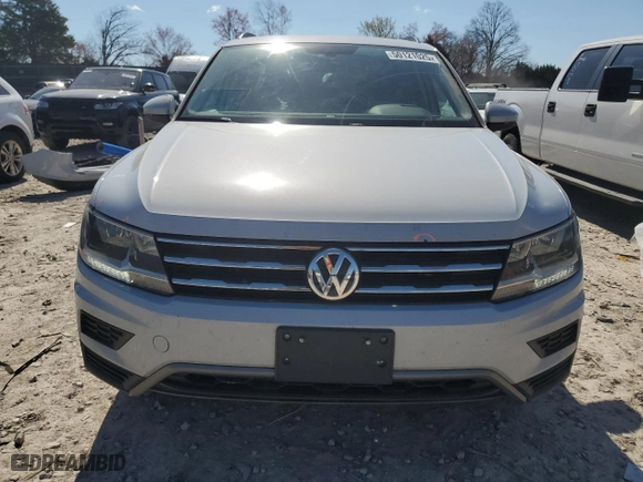 2018 Volkswagen Tiguan SEL with VIN 3VV2B7AX1JM169502, listed as a Copart auction lot 50121025 with 133,229 mi miles and Salvage Title. Bid and sale history available at carsss.com. Image 5.