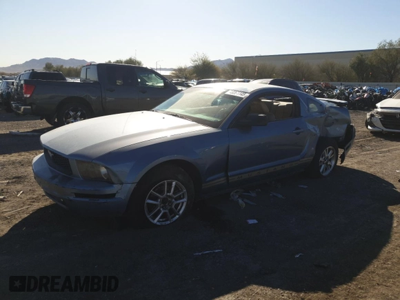 2007 Ford Mustang Deluxe z VIN 1ZVFT80N475227021, wystawiony jako Copart lot #48391145 z przebiegiem 182 895 mil mil oraz Szkoda całkowita • Salvage title. Historia ofert i sprzedaży dostępna na DreamBid. Obrazek 1.