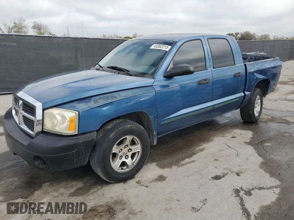 2005 Dodge Dakota SLT with VIN 1D7HE48N05S101536, listed as a Copart auction lot 43362215 with 174,689 mi miles and Salvage Title. Bid and sale history available at DreamBid. Image 1.