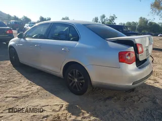 2006 Volkswagen Jetta 2.5L z VIN 3VWRF71K56M703871, wystawiony jako IAAI lot #41667114 z przebiegiem 119 569 mil mil oraz . Historia ofert i sprzedaży dostępna na DreamBid. Obrazek 3.