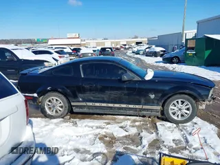 2009 Ford Mustang with VIN 1ZVHT80N195136459, listed as a IAAI auction lot 41284704 with 157,676 mi miles and . Bid and sale history available at carsss.com. Image 13.