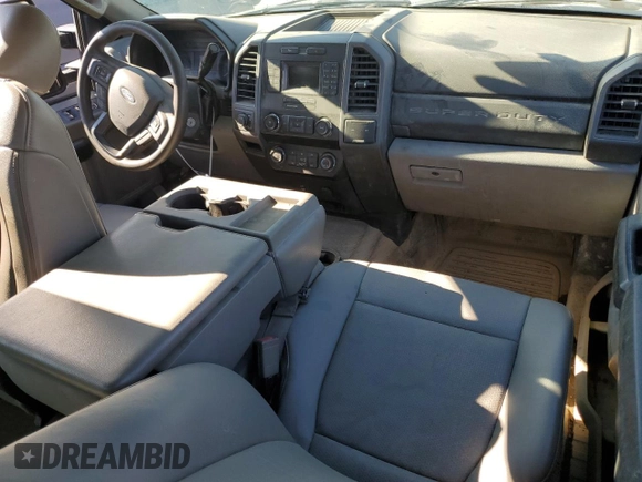 2019 Ford F-250 XL z VIN 1FT7X2A68KEG66277, wystawiony jako Copart lot #80158754 z przebiegiem Nie podano mil oraz Szkoda całkowita • Salvage title. Historia ofert i sprzedaży dostępna na DreamBid. Obrazek 8.