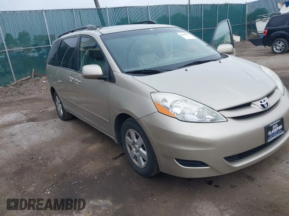2008 Toyota Sienna XLE with VIN 5TDZK22C98S099673, listed as a IAAI auction lot 42661903 with 205,714 mi miles and . Bid and sale history available at DreamBid. Image 6.