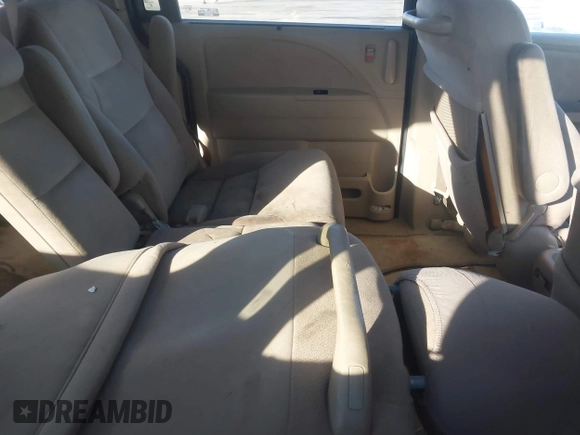 2007 Honda Odyssey EX with VIN 5FNRL38487B440275, listed as a IAAI auction lot 41588030 with 280,937 mi miles. Bid and sale history available at carsss.com. Image 8.
