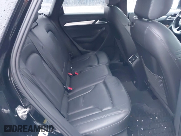 2017 Audi Q3 Premium Plus z VIN WA1JCCFS5HR000986, wystawiony jako IAAI lot #41471543 z przebiegiem 68 087 mil mil oraz . Historia ofert i sprzedaży dostępna na DreamBid. Obrazek 8.