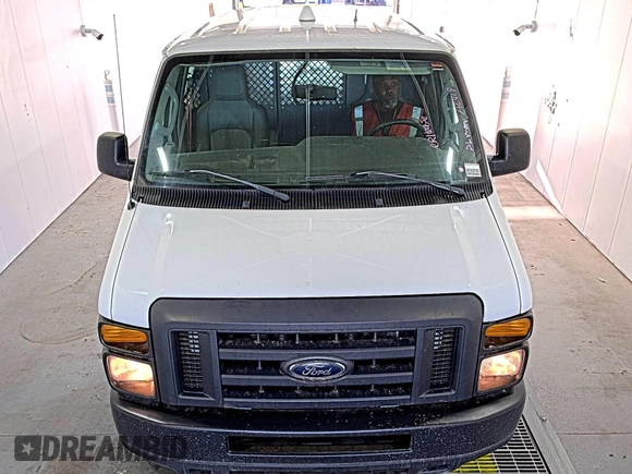 2014 Ford Econoline Cargo Commercial z VIN 1FTNE1EW7EDA44488, wystawiony jako IAAI lot #42556185 z przebiegiem 253 951 mil mil oraz . Historia ofert i sprzedaży dostępna na DreamBid. Obrazek 28.