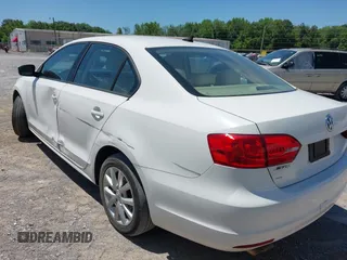 2012 Volkswagen Jetta SE with VIN 3VWDP7AJ8CM019228, listed as a IAAI auction lot 42339952 with 197,877 mi miles and . Bid and sale history available at DreamBid. Image 3.