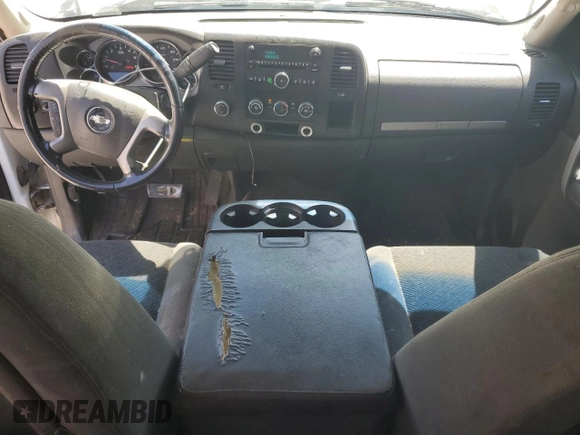 2008 Chevrolet Silverado 1500 LTZ with VIN 2GCEK19J381217642, listed as a Copart auction lot 55241235 with 503,321 mi miles and Clean Title. Bid and sale history available at DreamBid. Image 8.