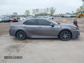 2023 Toyota Camry SE z VIN 4T1G11AK2PU088324, wystawiony jako IAAI lot #42173302 z przebiegiem 72 239 mil mil oraz . Historia ofert i sprzedaży dostępna na DreamBid. Obrazek 13.