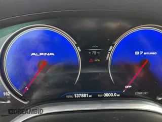 2017 BMW 7 Series 740i with VIN WBA7E2C51HG739462, listed as a Copart auction lot 84157364 with 137,881 mi miles and Salvage Title. Bid and sale history available at carsss.com. Image 9.