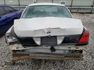 2001 Ford Crown Victoria Police Police Interceptor with VIN 2FAFP71W01X165220, listed as a Copart auction lot 43380784 with 155,877 mi miles and Salvage Title. Bid and sale history available at carsss.com. Image 6.