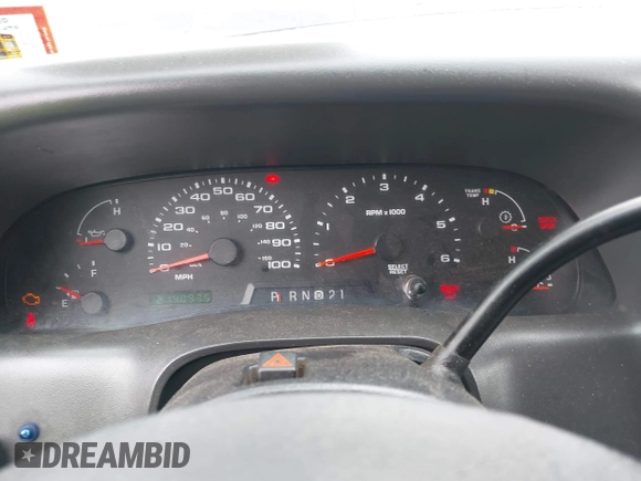 2003 Ford F-250 XL z VIN 3FTNX21L03MB41450, wystawiony jako IAAI lot #42512605 z przebiegiem 219 093 mil mil oraz . Historia ofert i sprzedaży dostępna na DreamBid. Obrazek 7.