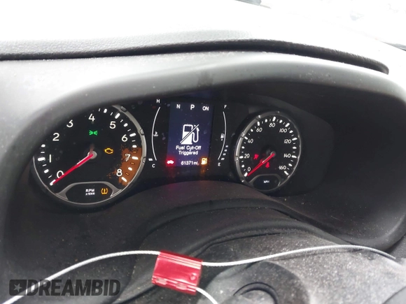 2018 Jeep Renegade Latitude with VIN ZACCJBBB9JPH82945, listed as a IAAI auction lot 41962985 with 61,371 mi miles and . Bid and sale history available at DreamBid. Image 7.