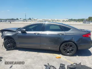 2018 Ford Fusion SE with VIN 3FA6P0HD6JR255644, listed as a IAAI auction lot 42021447 with 122,022 mi miles. Bid and sale history available at carsss.com. Image 15.