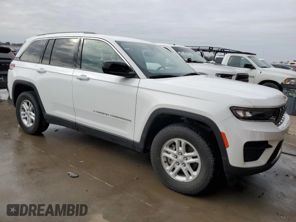 2024 Jeep Grand Cherokee Laredo X with VIN 1C4RJGAG1RC680740, listed as a Copart auction lot 41856805 with 45,235 mi miles and Clean title. Bid and sale history available at DreamBid. Image 4.