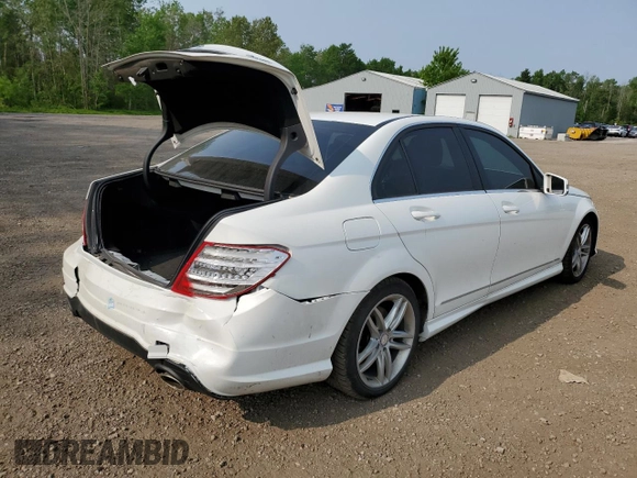2013 Mercedes-Benz C 300 Sport с VIN WDDGF8AB8DG107330, выставлен на аукционе Copart как лот 58157995 с пробегом 102 332 миль миль и Списание • Salvage title. История ставок и продаж доступна на DreamBid. Изображение 3.