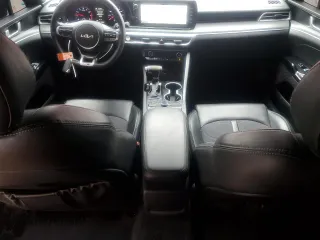2022 Kia K5 GT-Line z VIN 5XXG64J27NG104074, wystawiony jako Copart lot #45189985 z przebiegiem 62 528 mil mil oraz Szkoda całkowita • Salvage title. Historia ofert i sprzedaży dostępna na DreamBid. Obrazek 8.