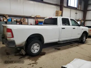 2022 Ram 2500 Tradesman z VIN 3C6UR5HJ3NG365610, wystawiony jako Copart lot #48679065 z przebiegiem 92 703 mil mil oraz Szkoda całkowita • Salvage title. Historia ofert i sprzedaży dostępna na DreamBid. Obrazek 3.