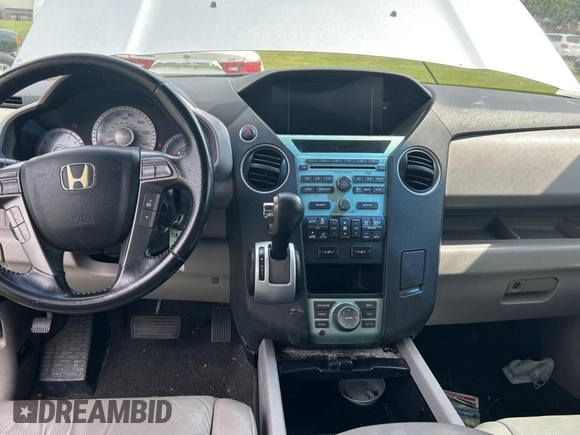2010 Honda Pilot Touring with VIN 5FNYF3H86AB015716, listed as a Copart auction lot 54362235 with 229,256 mi miles and Clean Title. Bid and sale history available at carsss.com. Image 9.