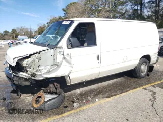 2001 Ford Econoline Cargo with VIN 1FTNE24231HA29557, listed as a Copart auction lot 42740215 with 261,122 mi miles and Salvage Title. Bid and sale history available at carsss.com. Image 1.