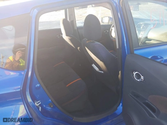 2015 Nissan Versa Note S with VIN 3N1CE2CP2FL357472, listed as a IAAI auction lot 41215110 with 104,091 mi miles. Bid and sale history available at carsss.com. Image 8.