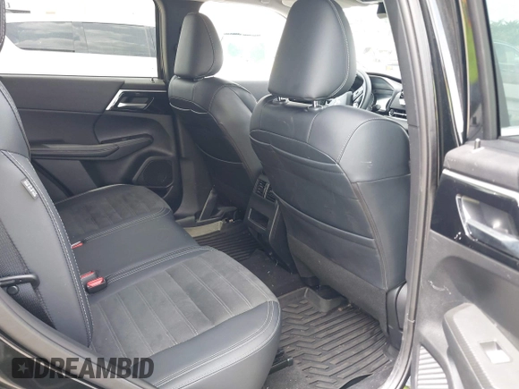 2024 Mitsubishi Outlander SE z VIN JA4J3VA89RZ076932, wystawiony jako IAAI lot #42387815 z przebiegiem 18 228 mil mil oraz . Historia ofert i sprzedaży dostępna na DreamBid. Obrazek 8.