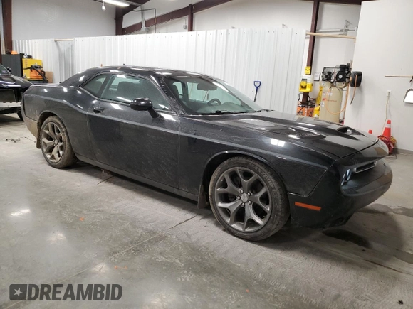 2015 Dodge Challenger SXT Plus z VIN 2C3CDZBG1FH913861, wystawiony jako Copart lot #52806785 z przebiegiem 61 254 mil mil oraz Szkoda całkowita • Salvage title. Historia ofert i sprzedaży dostępna na DreamBid. Obrazek 4.