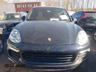 2016 Porsche Cayenne with VIN WP1AA2A28GKA37162, listed as a IAAI auction lot 41424921 with 95,717 mi miles. Bid and sale history available at carsss.com. Image 12.