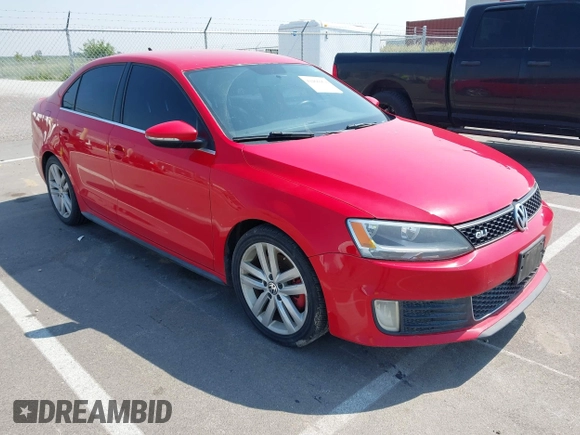 2013 Volkswagen Jetta GLI Autobahn z VIN 3VW4A7AJ8DM223742, wystawiony jako IAAI lot #42466962 z przebiegiem 111 407 mil mil oraz . Historia ofert i sprzedaży dostępna na DreamBid. Obrazek 1.