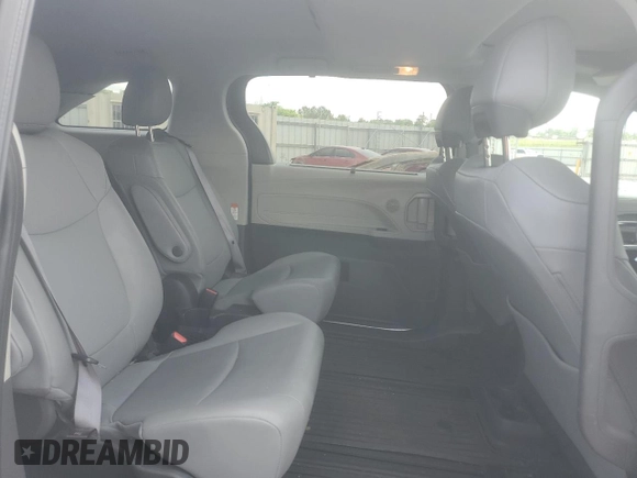 2022 Toyota Sienna XLE with VIN 5TDJRKEC3NS087440, listed as a Copart auction lot 55144735 with 35,050 mi miles and Salvage Title. Bid and sale history available at DreamBid. Image 11.