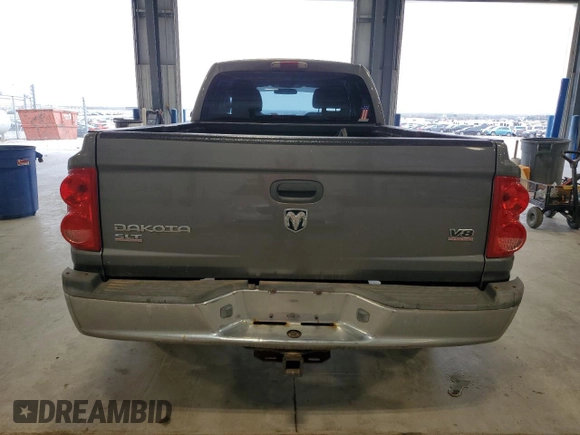 2005 Dodge Dakota SLT с VIN 1D7HW42N95S131964, выставлен на аукционе Copart как лот 53836925 с пробегом 117 094 миль миль и Списание • Salvage title. История ставок и продаж доступна на DreamBid. Изображение 6.