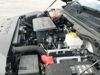 2022 Ram 1500 Big Horn z VIN 1C6RRFFG9NN400564, wystawiony jako IAAI lot #42364826 z przebiegiem 18 618 mil mil oraz . Historia ofert i sprzedaży dostępna na DreamBid. Obrazek 25.