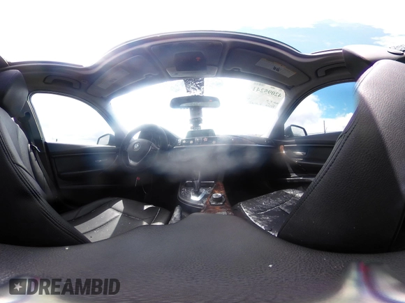 2015 BMW 3 Series 328i xDrive с VIN WBA3B5G52FNS14325, выставлен на аукционе IAAI как лот 42095241 с пробегом 95 726 миль миль и . История ставок и продаж доступна на DreamBid. Изображение 18.