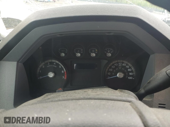 2015 Ford F-250 XLT z VIN 1FTBF2B60FEB66454, wystawiony jako Copart lot #55562555 z przebiegiem Nie podano mil oraz Szkoda całkowita • Salvage title. Historia ofert i sprzedaży dostępna na DreamBid. Obrazek 9.