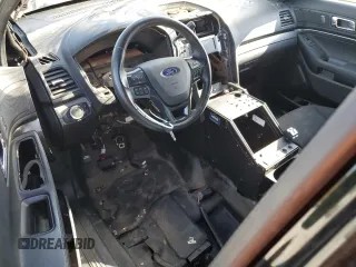 2017 Ford Police Interceptor Utility z VIN 1FM5K8AR6HGE01207, wystawiony jako Copart lot #53528715 z przebiegiem Nie podano mil oraz Czysty tytuł • Clean title. Historia ofert i sprzedaży dostępna na DreamBid. Obrazek 8.