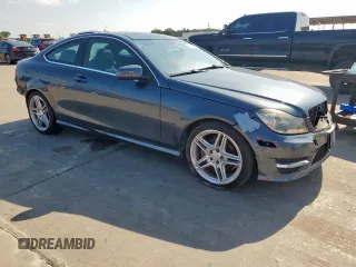 2013 Mercedes-Benz C 250 z VIN WDDGJ4HBXDG065935, wystawiony jako Copart lot #59411585 z przebiegiem 126 866 mil mil oraz Szkoda całkowita • Salvage title. Historia ofert i sprzedaży dostępna na DreamBid. Obrazek 4.