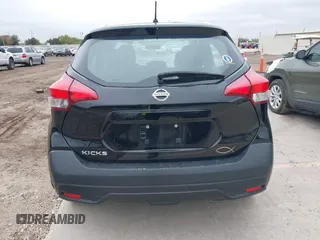 2019 Nissan Kicks SV with VIN 3N1CP5CU8KL533193, listed as a IAAI auction lot 40971451 with 42,381 mi miles. Bid and sale history available at carsss.com. Image 16.
