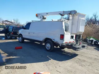 2007 Ford Econoline Cargo with VIN 1FTSE34L47DA57417, listed as a IAAI auction lot 41832862 with 124,517 mi miles. Bid and sale history available at carsss.com. Image 3.